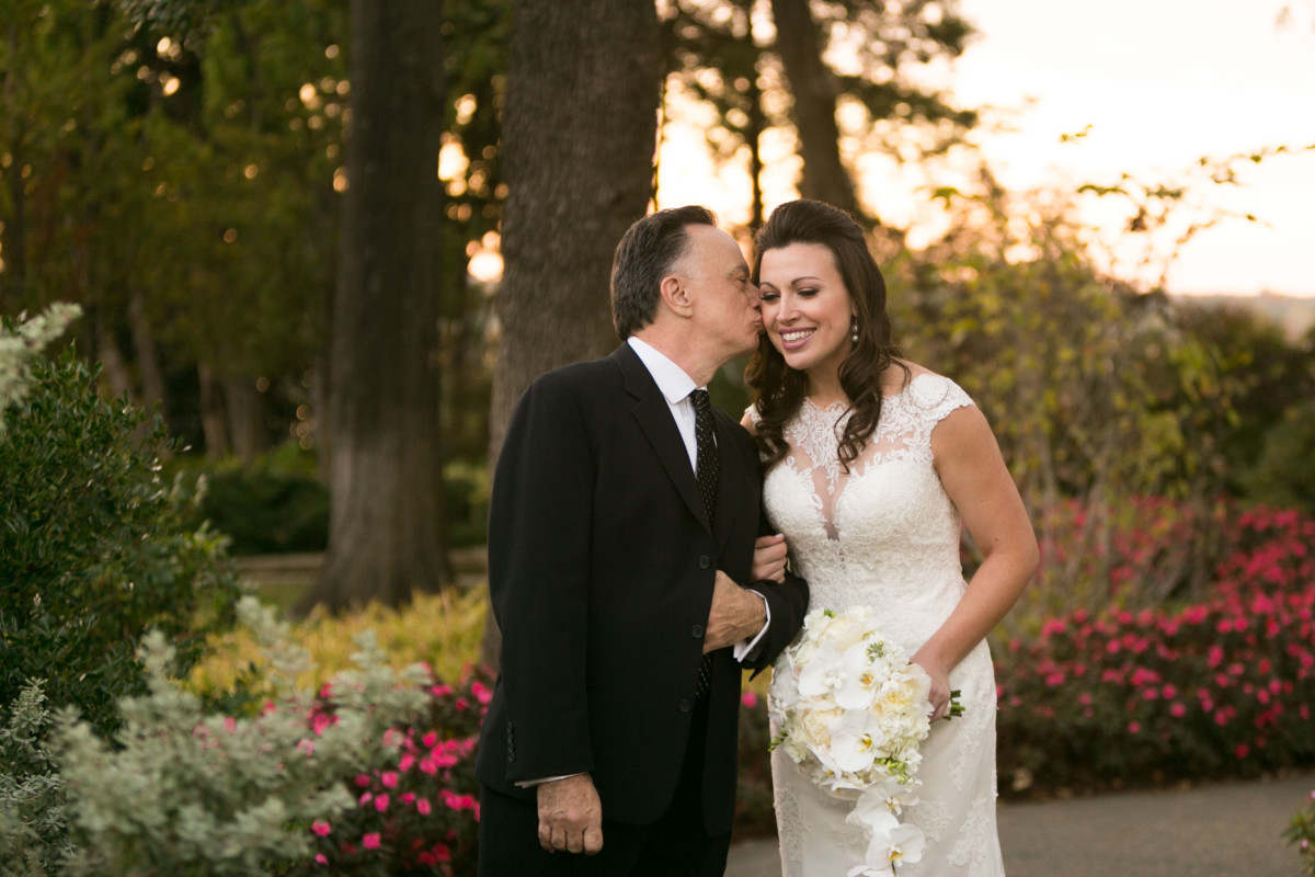 What's the Best Lighting for Wedding Photography?